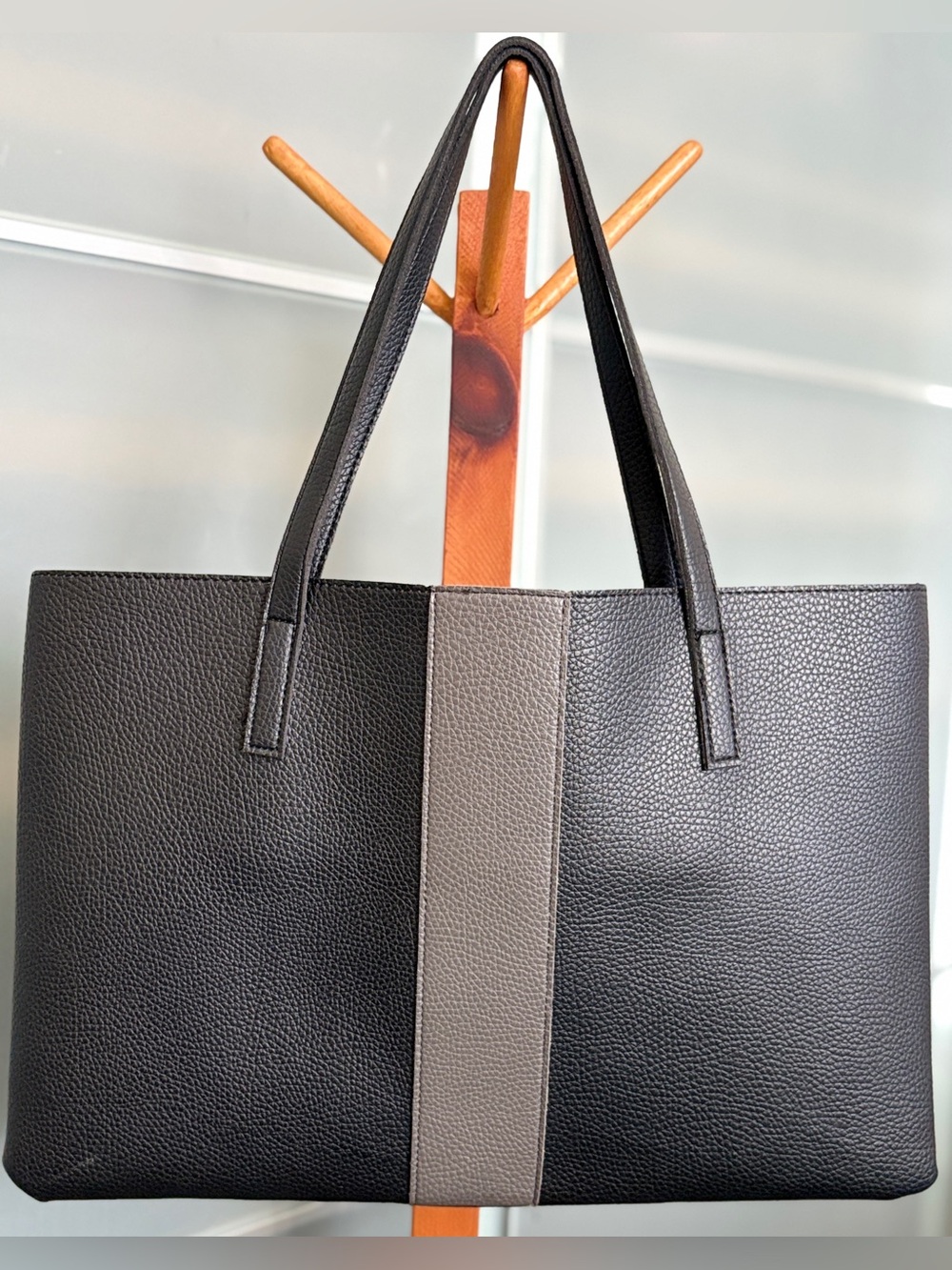 Vince Camuto Black pebbled Leather Tote Bag Gray Vertical Stripe